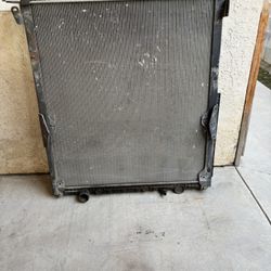 Radiator ( Cascadia Freightliner)