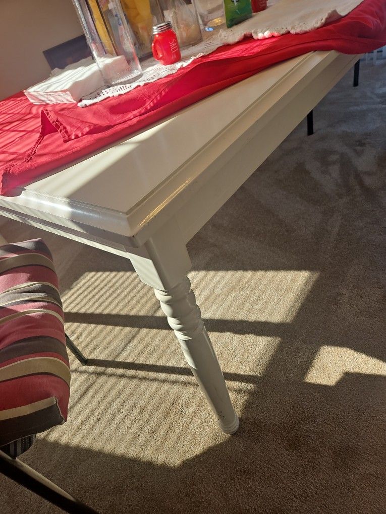 Table ONLY NO CHAIRS