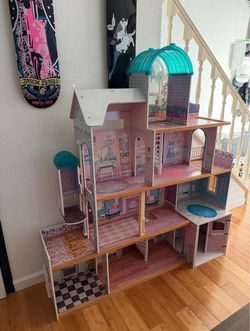4ft tall KidKraft Barbie Mansion dollhouse MASSIVE