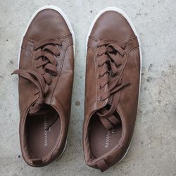 Men's Shoes Size 9
