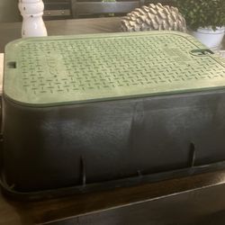 Valve box