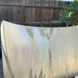 99-06 Chevy Silverado Hood