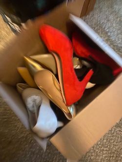 New or gently uses pumps/ heels size 10