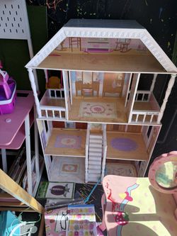 4ft Doll House