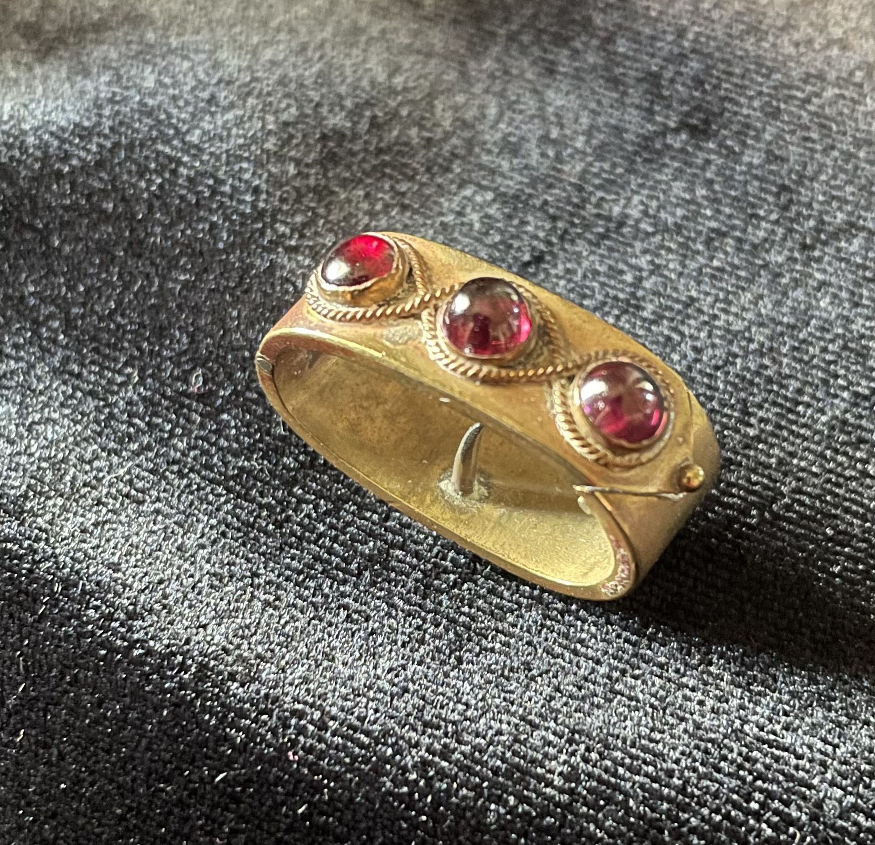 Antique Garnet/gold Scarf Pin