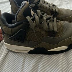 Jordan 4s