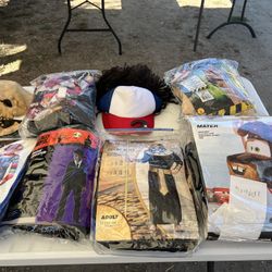Halloween Costumes 
