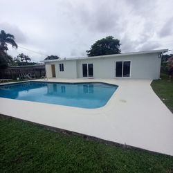 HOLLYWOOD 4.3 POOL HOME 4 SALE