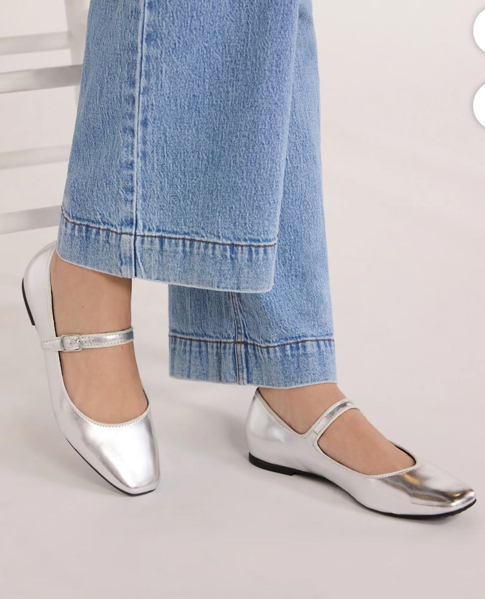 Time and Tru Women's Faux Leather Mary Jane Flats, Size 8.5