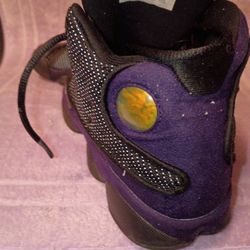 NIKE AIR SIZE 6  PURPLE AND BLACK. $60