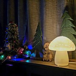 Brand New Mushroom LAMP W STAR GAZING HOLES & ROCKER SWITCH BNIB NEVER USED 