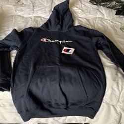 New Champion Boys Graphic Fleece Hoodie Youth Large Navy Blue