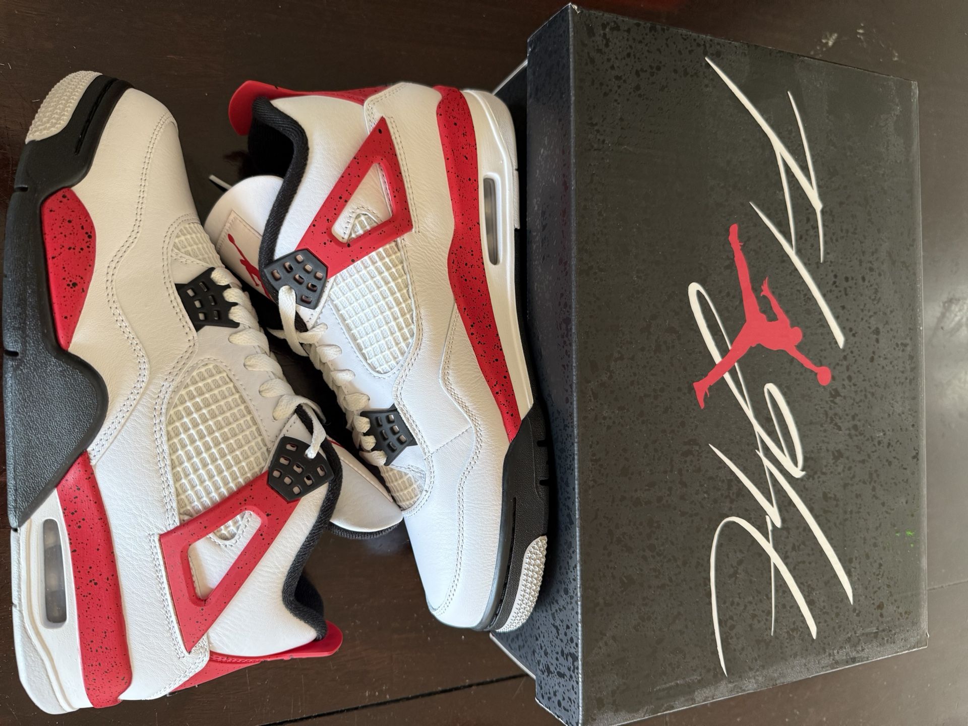 Jordan Retro 4 ‘Red Cement’