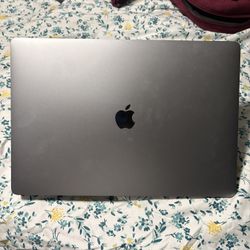 *STILL AVAILABLE* Macbook Pro 16’ 2019 (64GB Ram & 4TB)