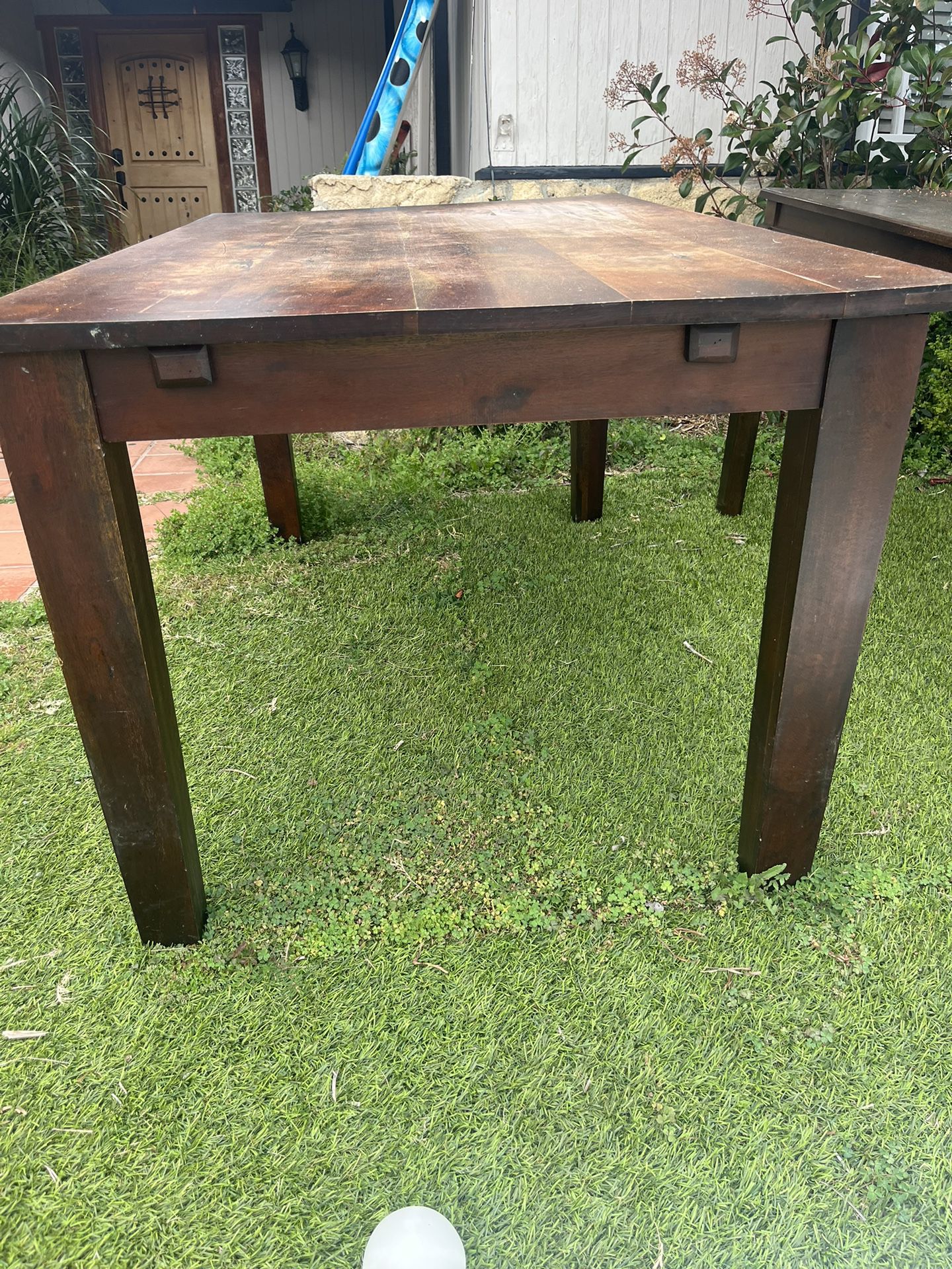wood tables 