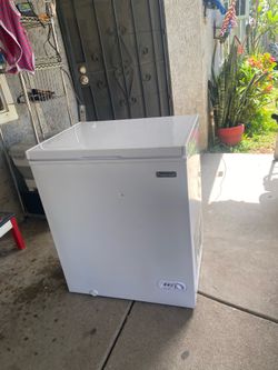 Magic chef freezer