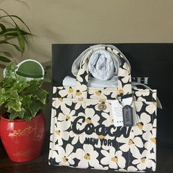 COACH Cargo Mini Floral Print Cotton Tote
