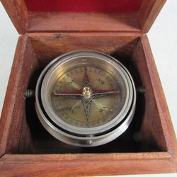 Gimbaled Vintage Nautical Maritime Directional Compass In Mahagony/Oak Box
