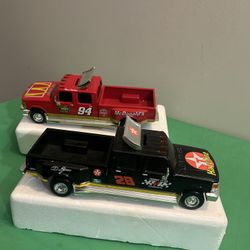 SET OF 2 RACING ACTION COLLECTABLE DIECAST 1.24 SCALE TRUCKS 