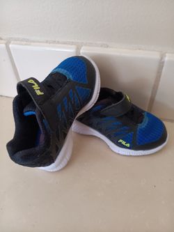 Fila Toddler Shoes Size 4 New