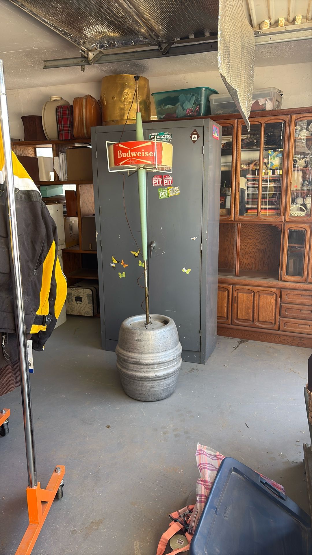 Budweiser tension light in vintage keg