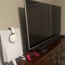 PS5 + 55” LG TV