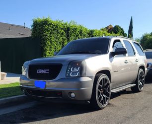 GMC Yukon Full-Size SUV