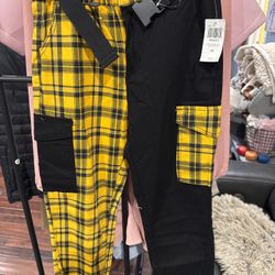 Hot Topic Split Leg Plaid Cargo Joggers – Size S – NEW WITH TAGS