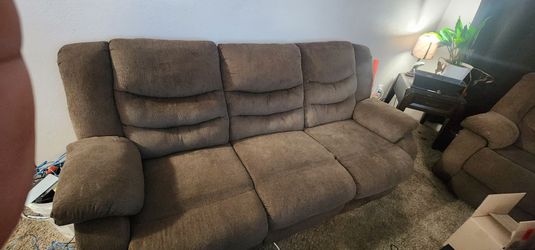 Sofa set with recliners