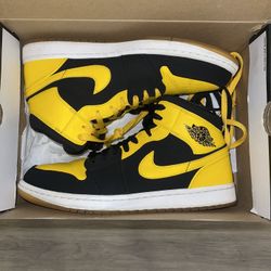 Jordan 1 New Love