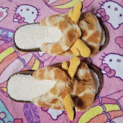 ✨🦒 Super Cute Fluffy Giraffe Slippers 🦒✨