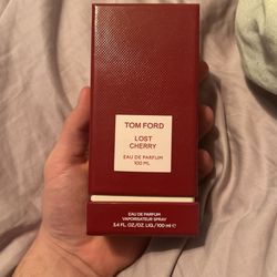 Tom Fords Lost Cherry Parfum NEGOTIATIONS 