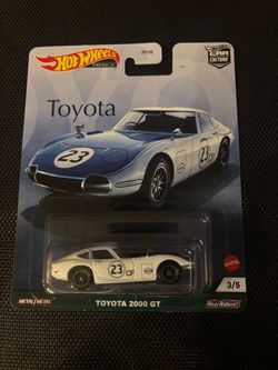 Hot Wheels Premium Toyota 2000 GT (White) Car Culture Toyota Series Real Riders