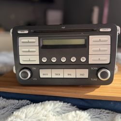 Volkswagen Jetta 2006-2010 OEM Radio