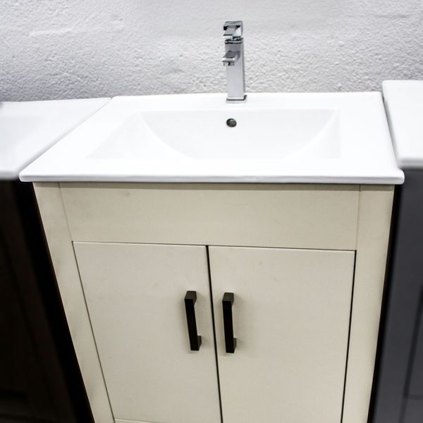 Bathroom Vanity 24 Furniture In Hialeah Fl Offerup