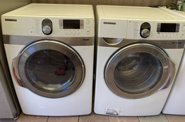 Samsung Front Loads Washer And Gas Dryer