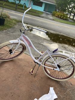 26’ women's beach cruiser bicycle
