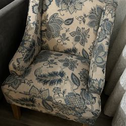 Accent Chairs