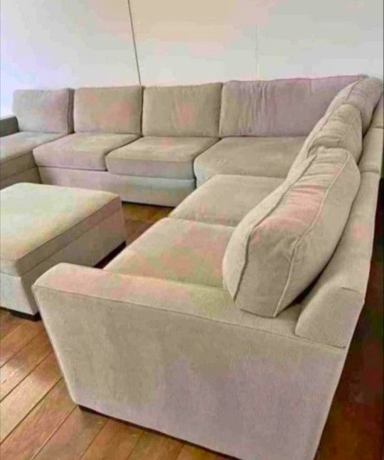 Sectional couch