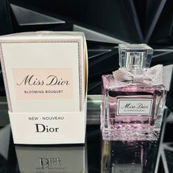 Miss Dior Blooming Boutique 