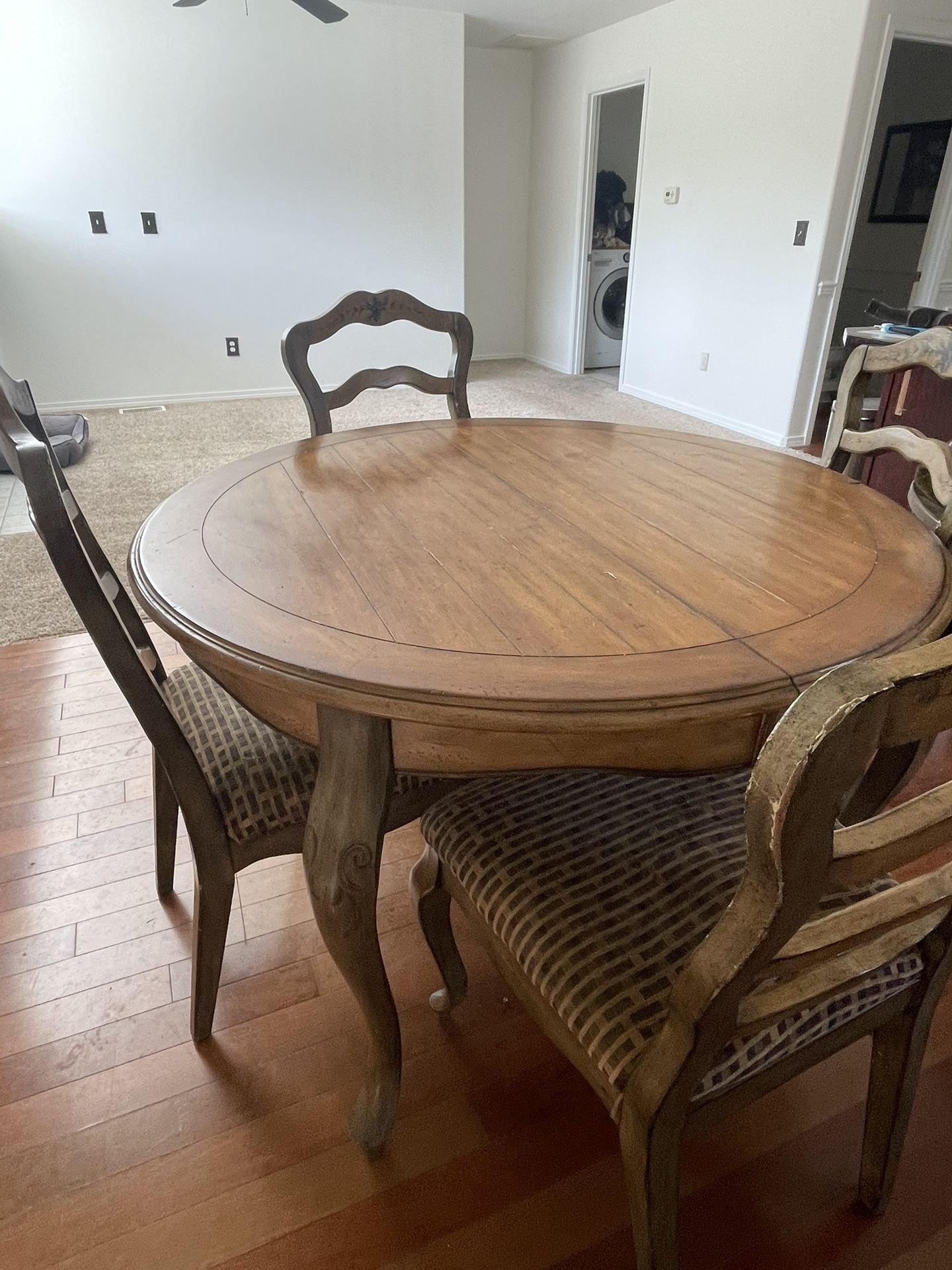 Dining table And chairs Solid Wood Pulaski furniture