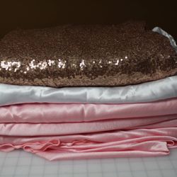 Pink, White And Rose Gold Tablecloths 