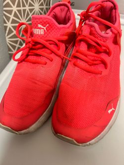 Puma tennis shoes
