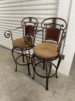 Swivel bar stools (2)