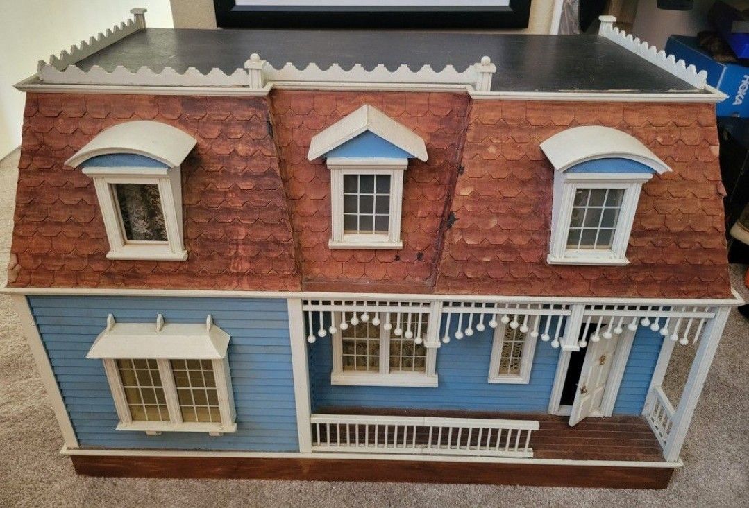 Antique Doll House With Accessories 