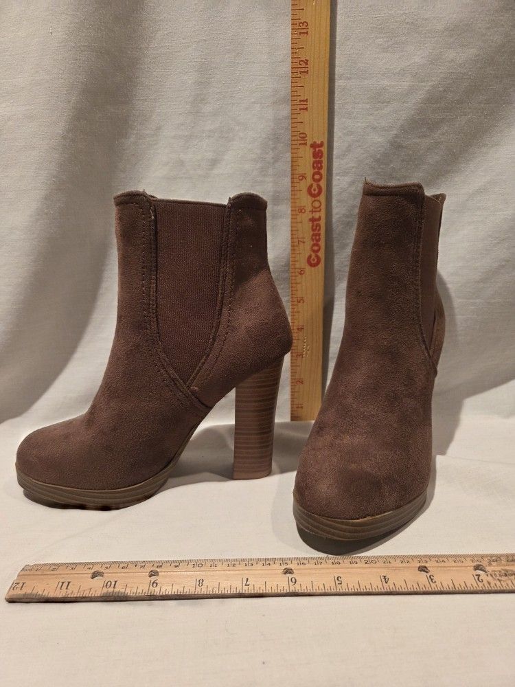 "Charlotte Russe" ankle boots ,brown suede 4" heel NWOT