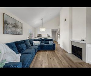 Bolt 6 piece couch with 3 recliners