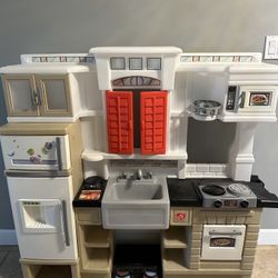 Play Kitchen