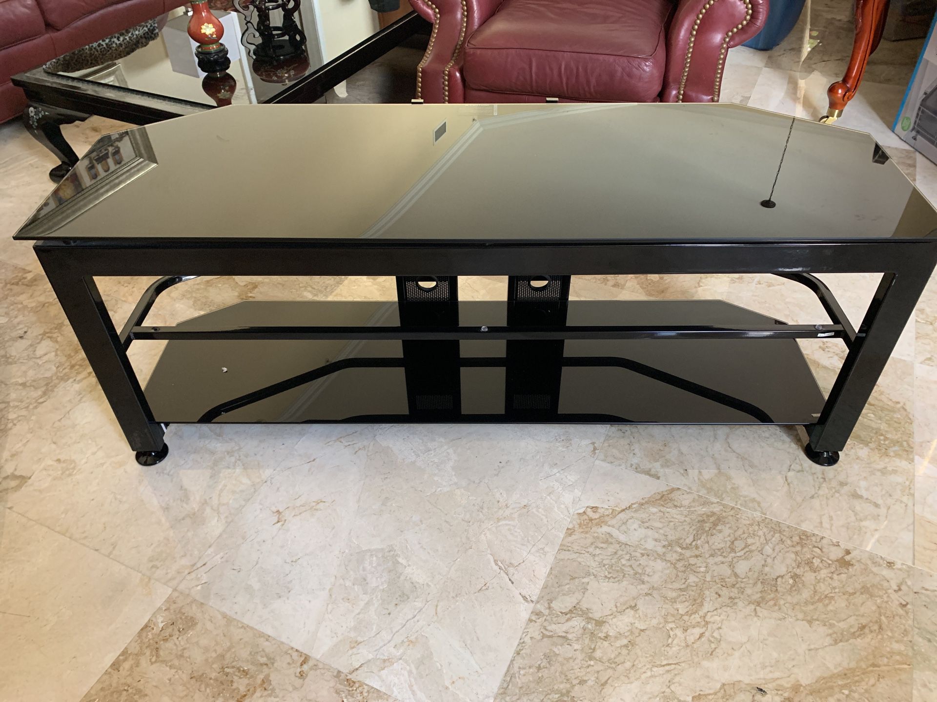 PREMIUM TV stand need gone today!