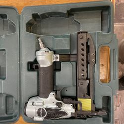 Hitachi pneumatic 2024 staple gun